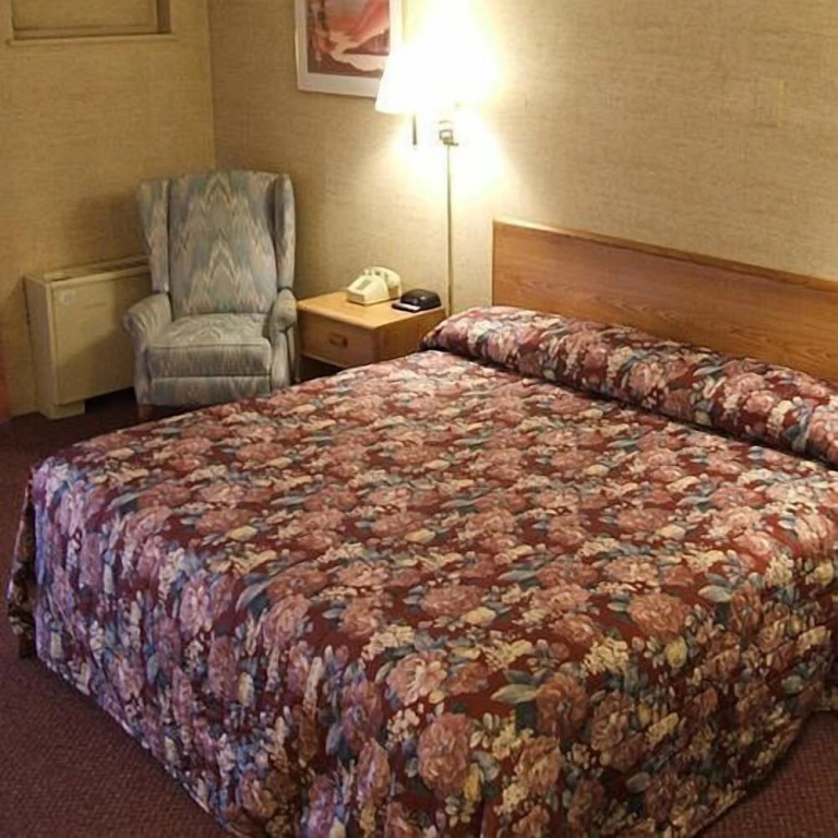 Travelers Inn
