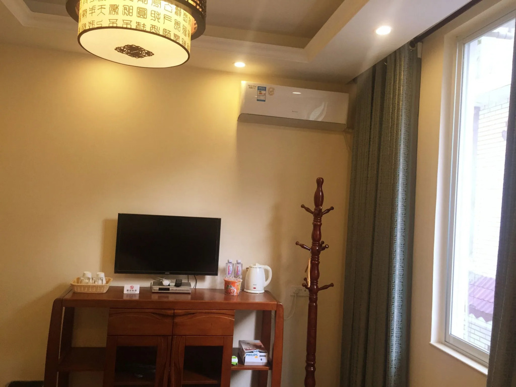 Junshe Boutique Guest House-Complementary pick up servie for a 3-night stay in a deluxe room