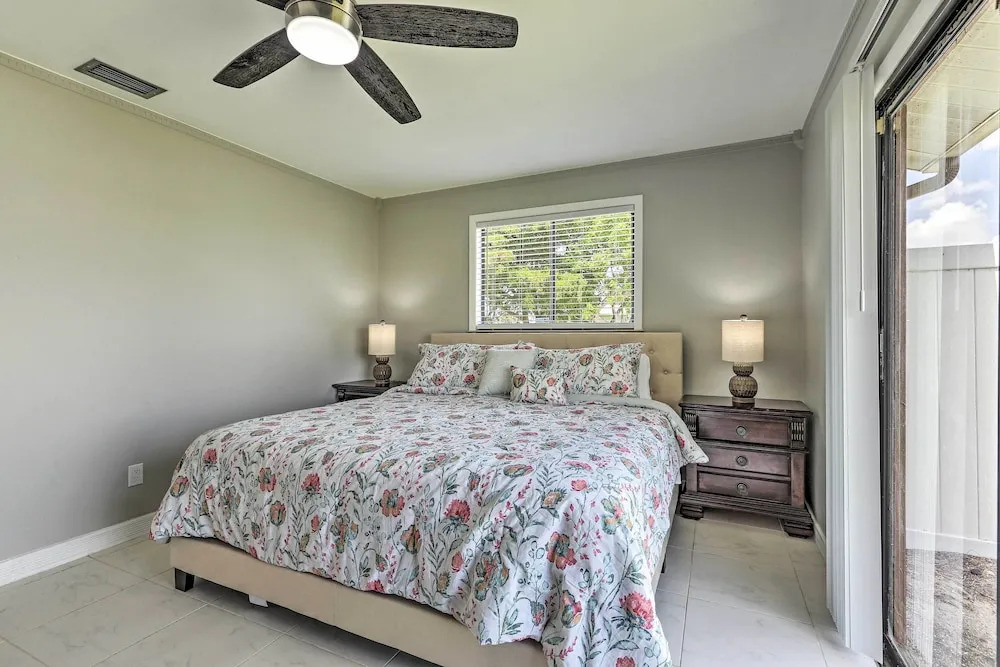 Beautiful Cape Coral Home Near Dining & Shops