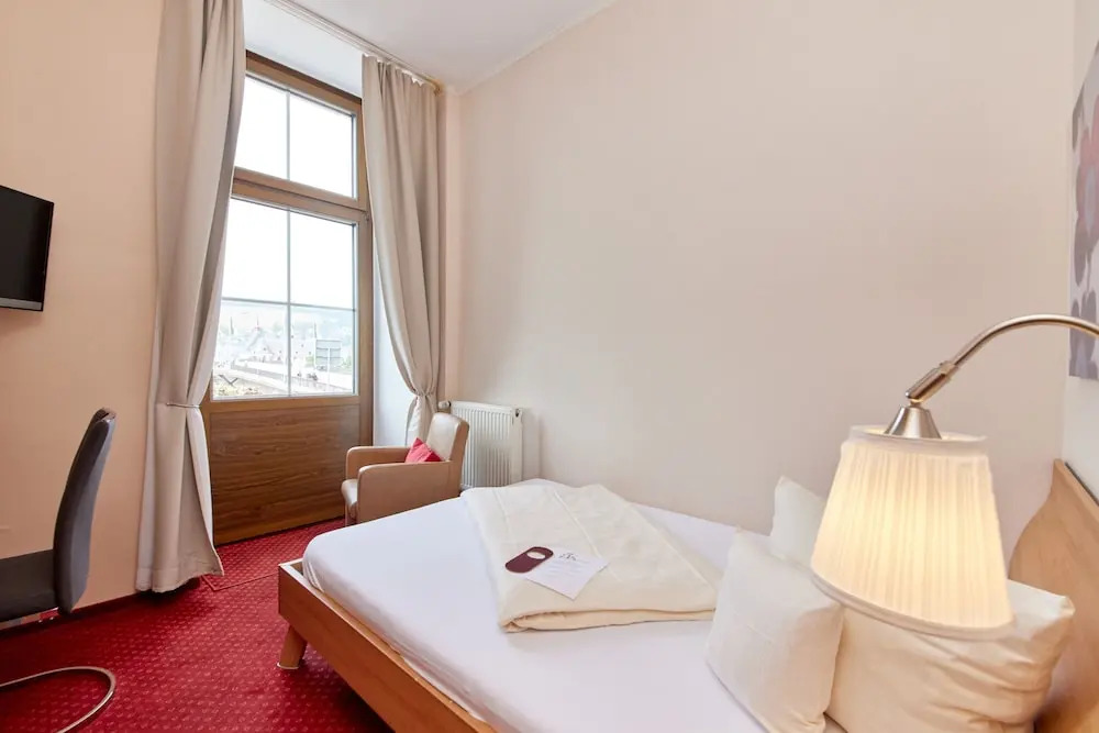 Moselhotel Römischer Kaiser `Staffuntil5pm`EarlyBirdBreakfast`CityParking