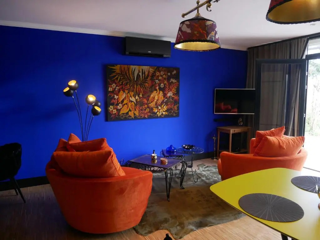 Suite 24