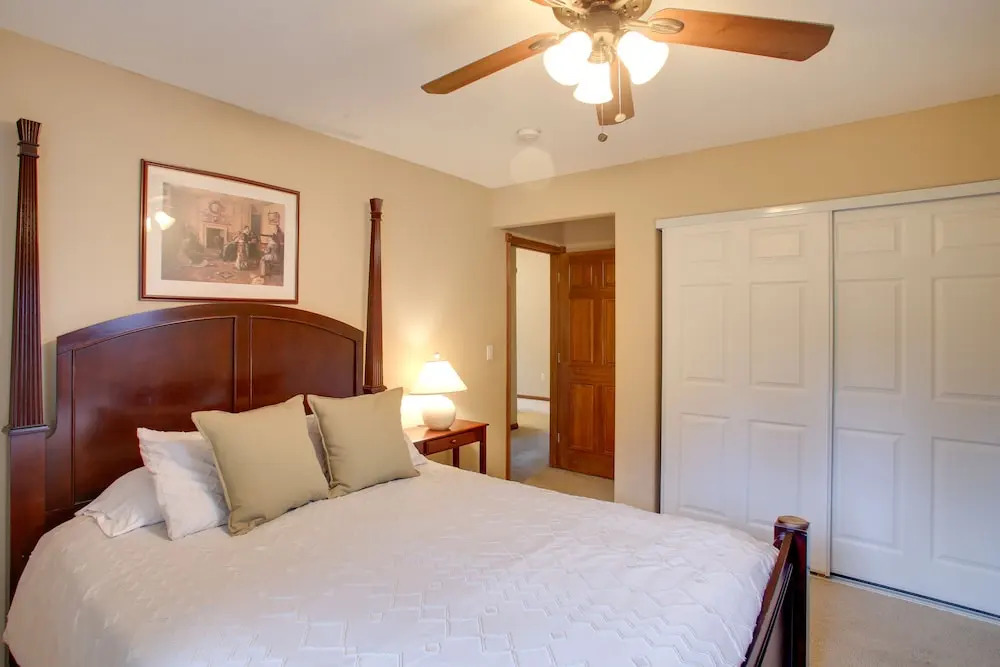 Downtown Coeur Dalene Home Rental: Walk to Beach!