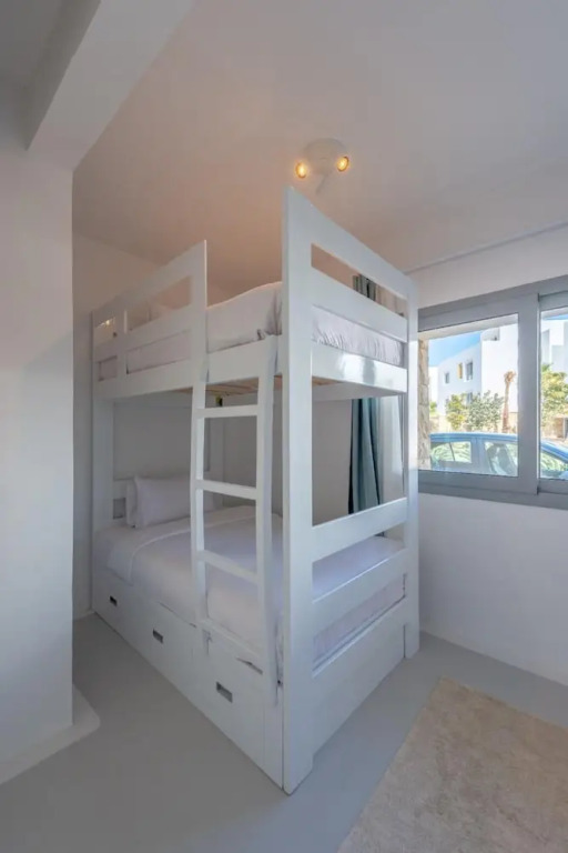 Vesta - Superior Apt - 3Br - Swan Lake