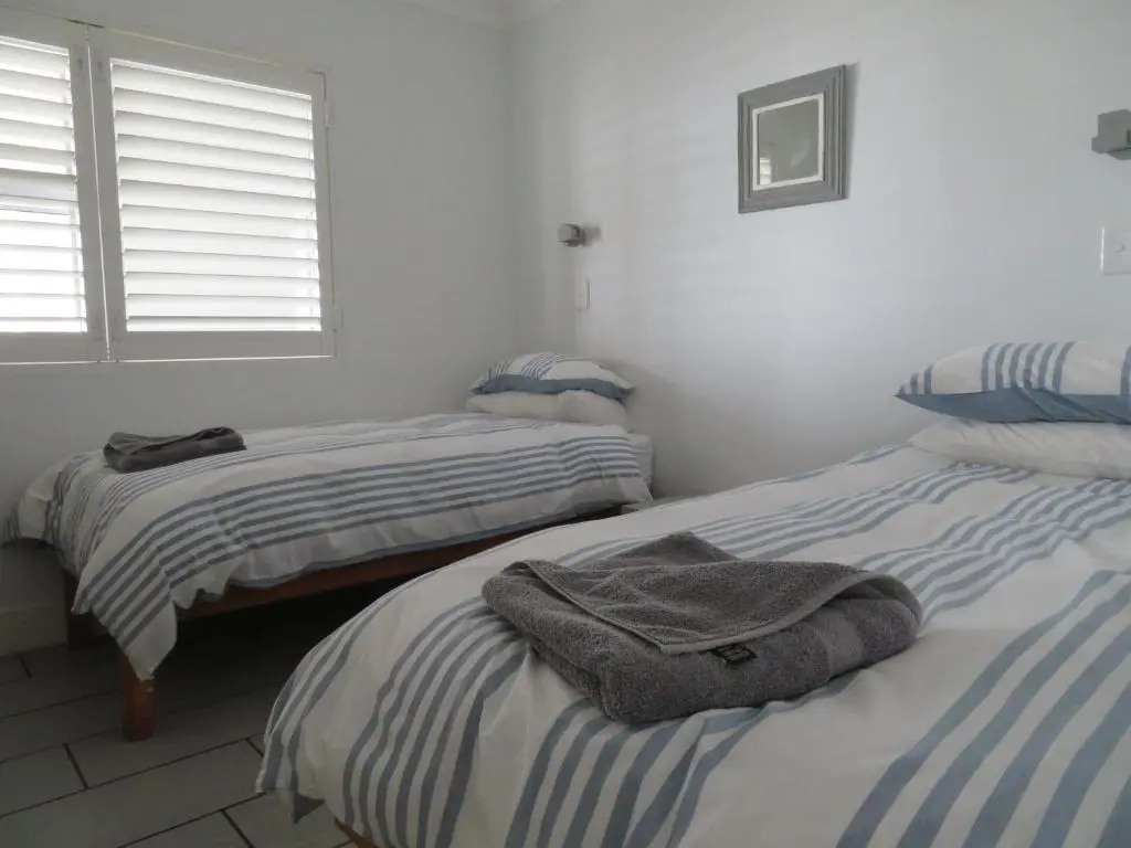 87 Marine Drive