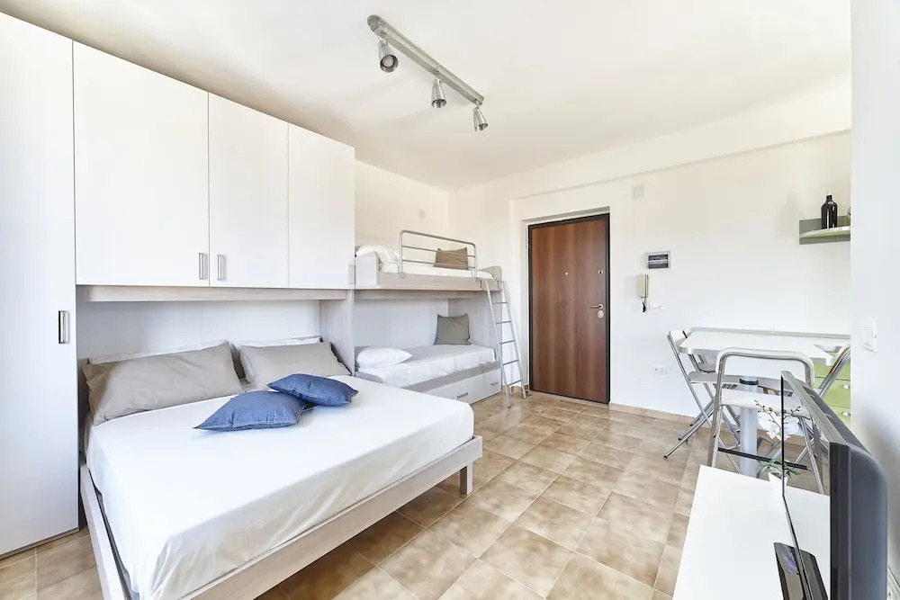 Specchio Apartment