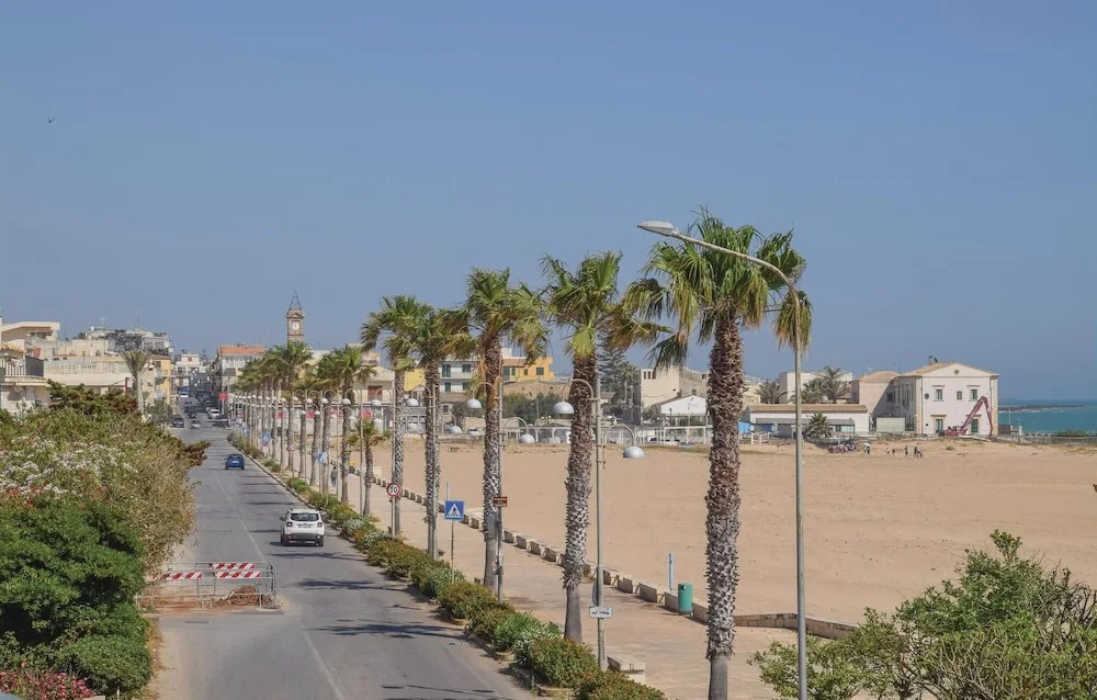 2 Bedroom Amazing Home In Ragusa Rg