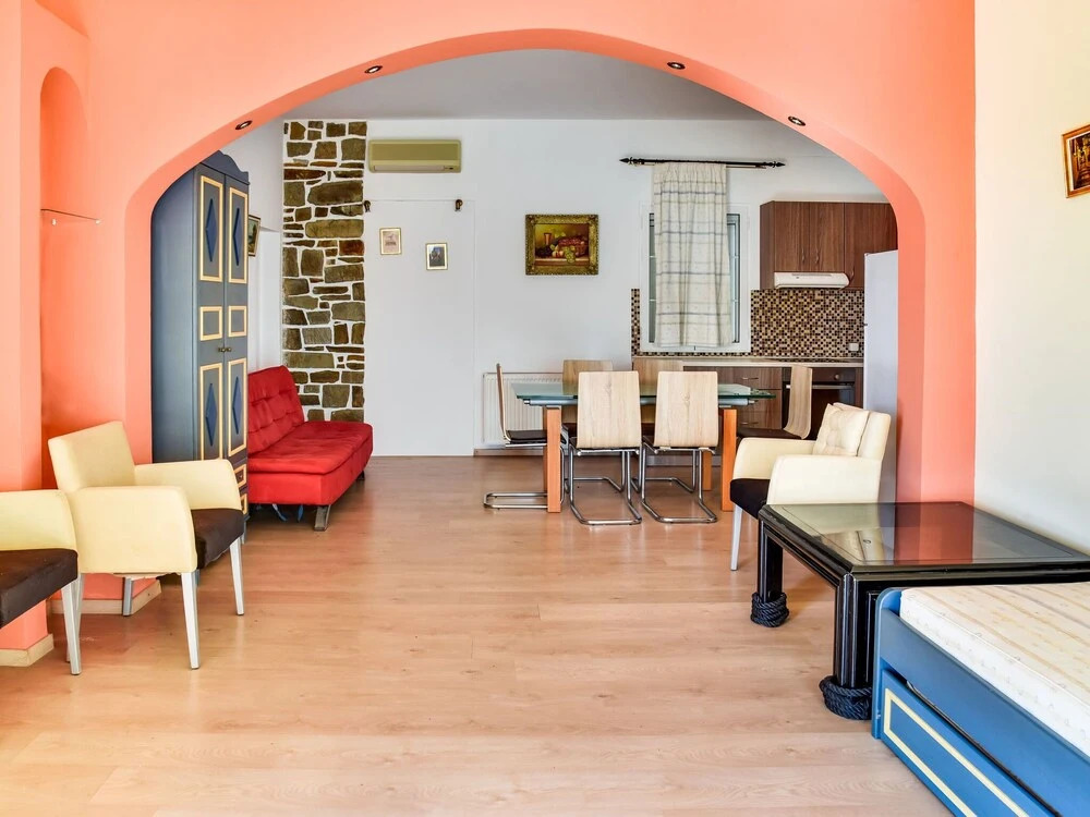 Pretty Holiday Home in Syros near Sea