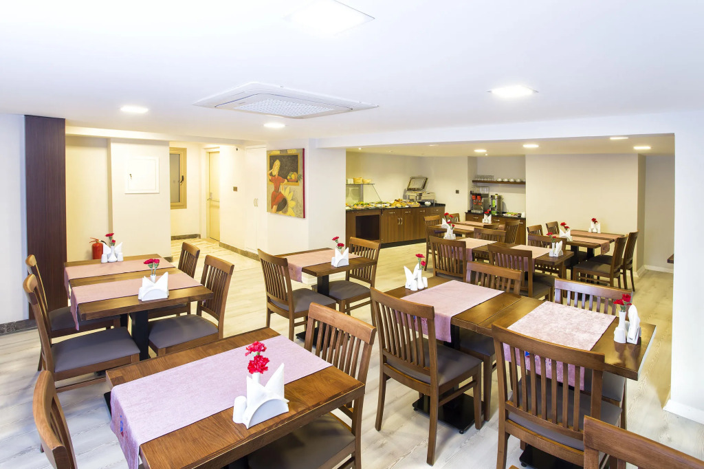 Perla Arya Hotel