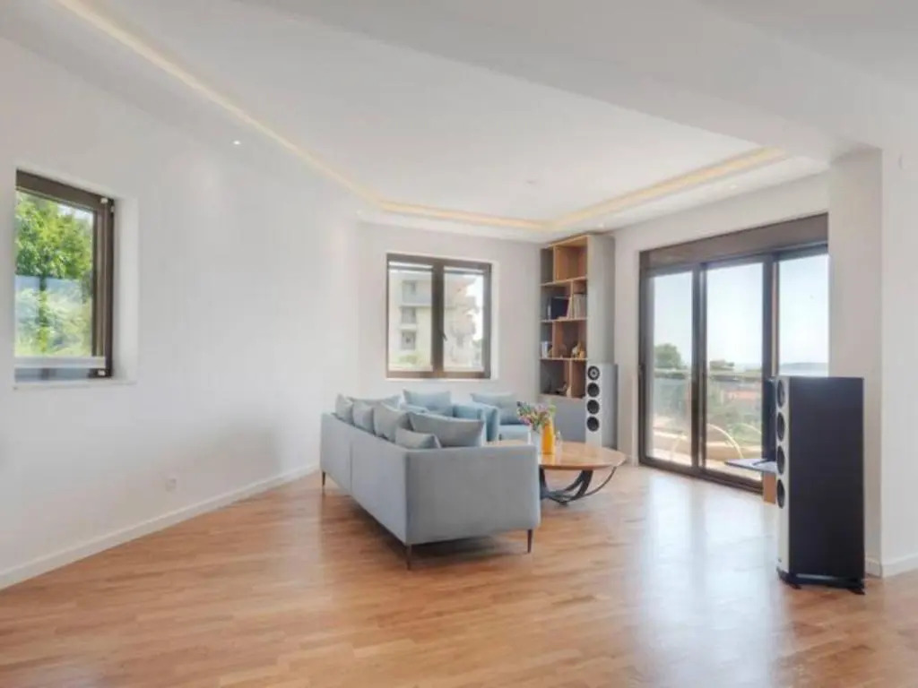 Regina's Residence-One Bedroom Apartment