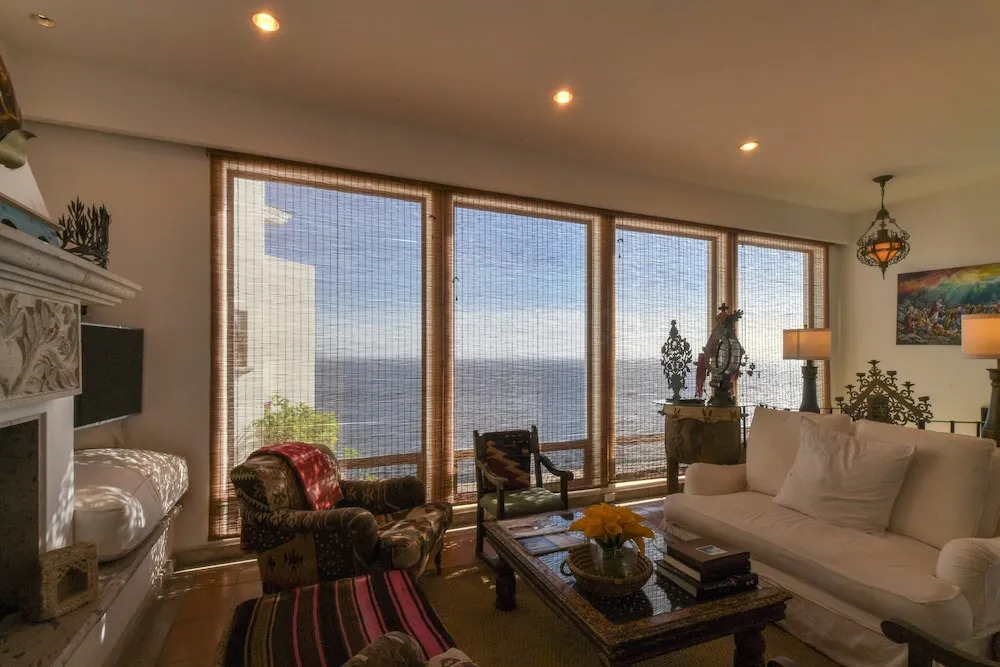 Sophisticated Cliffside Platinum Villa Turquesa 9BR Overlooking the Pacific