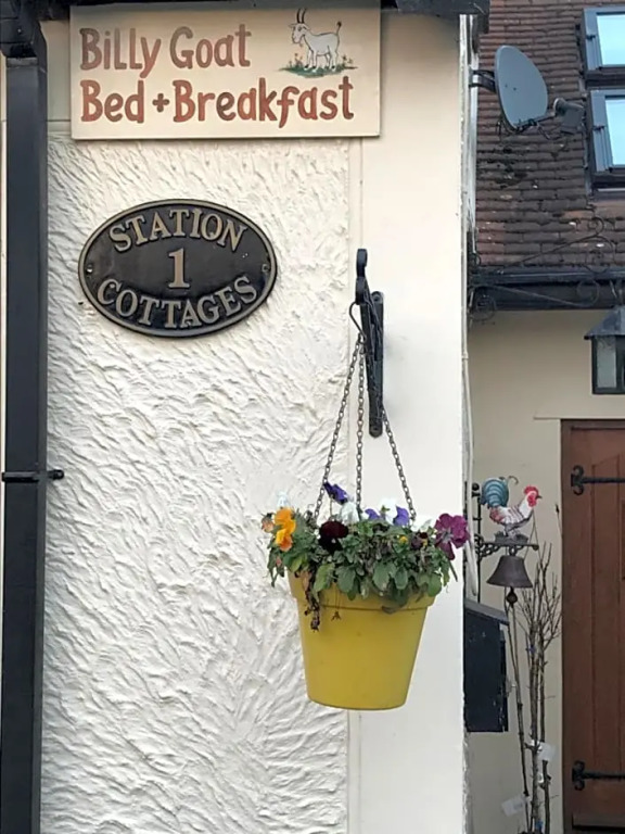 Billy goat B&B 1 station Cottages