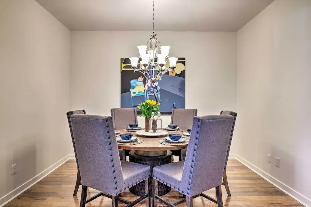 Renovated Dtwn Retreat < 1 Mi to Plaza Park!