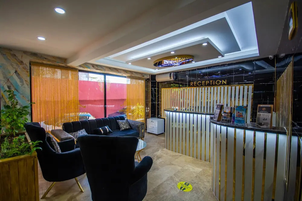 Alf Hotel