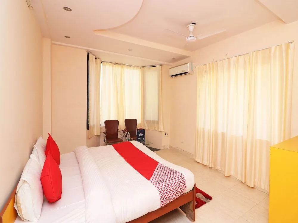 OYO 13884 Holiday Homes