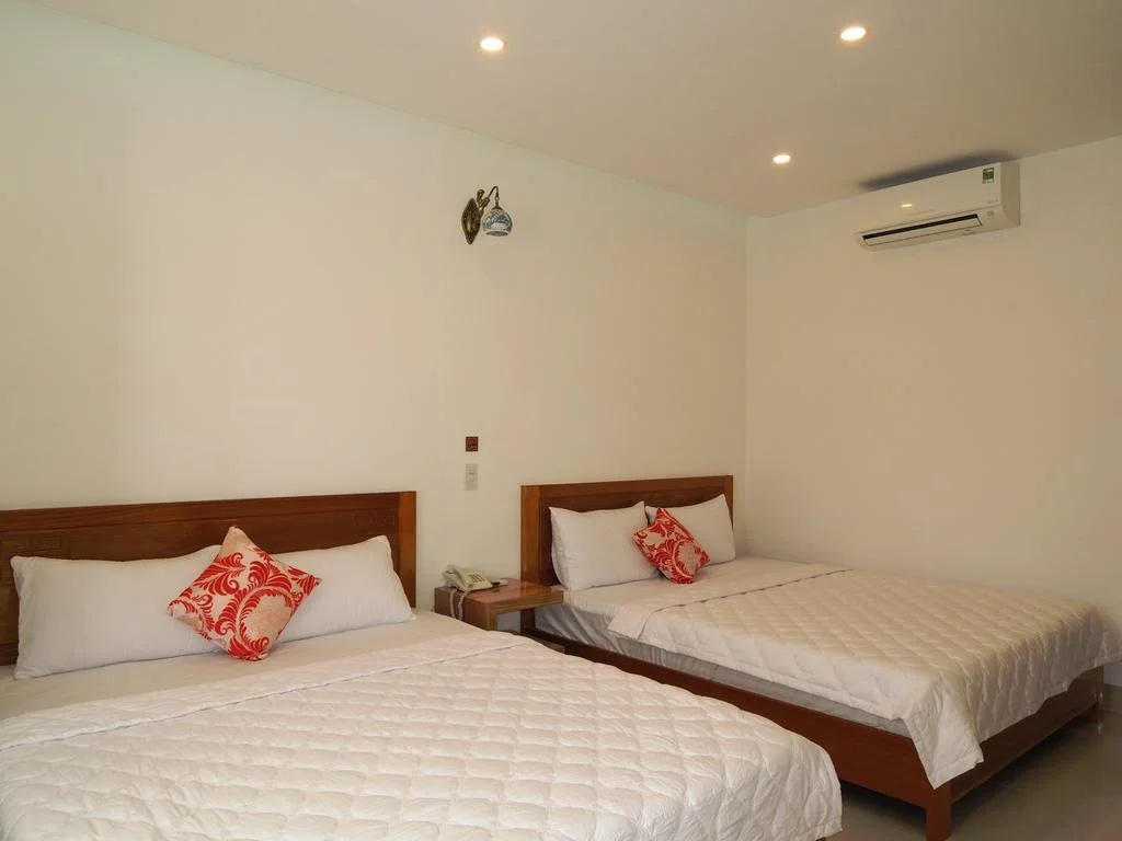 Lee Hotel