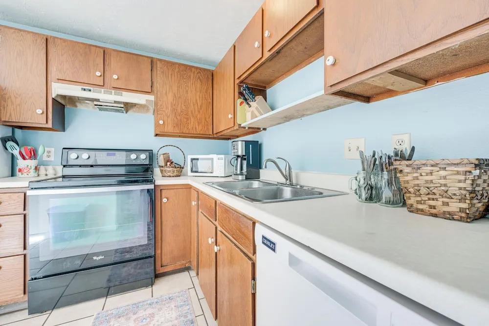 Dog-friendly Montana Home w/ Deck & Fenced-in Yard