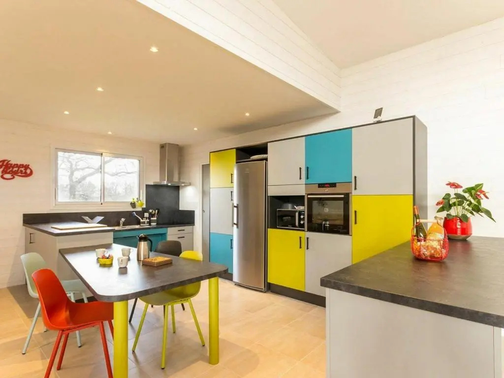Grande maison en bois avec parc, terrasse, jeux et équipements modernes entre Nantes et Pornic - FR-1-306-1051