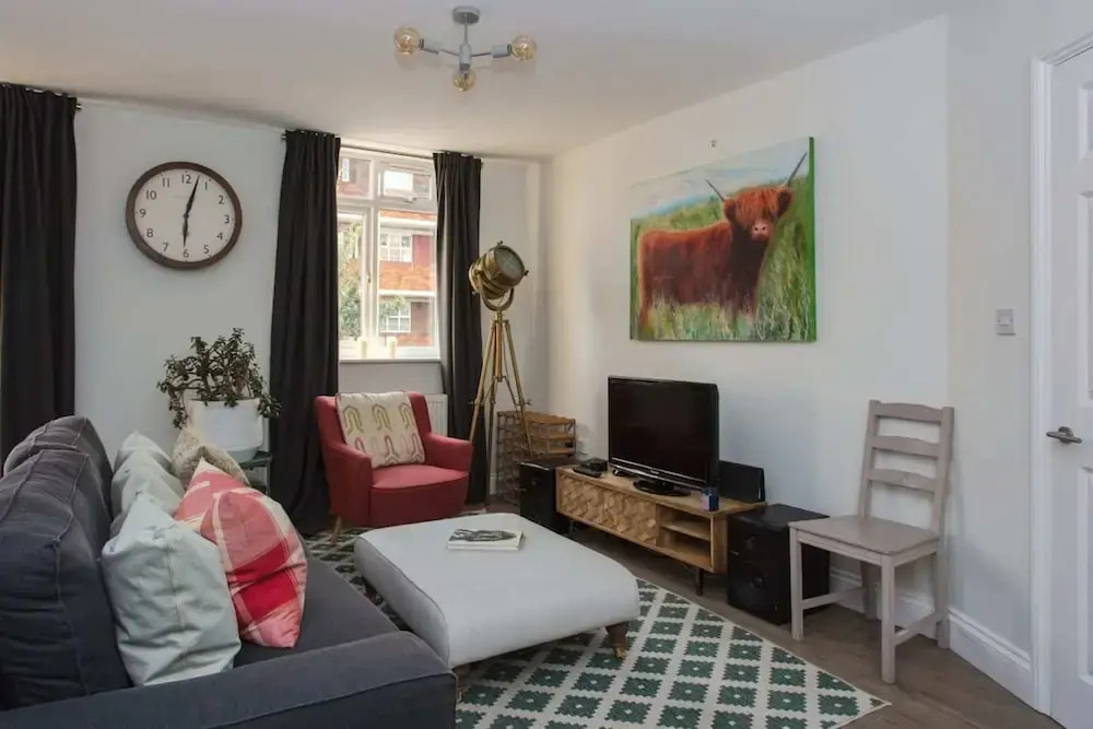 Lovely 2 Bedroom Flat Near Whitechapel Station