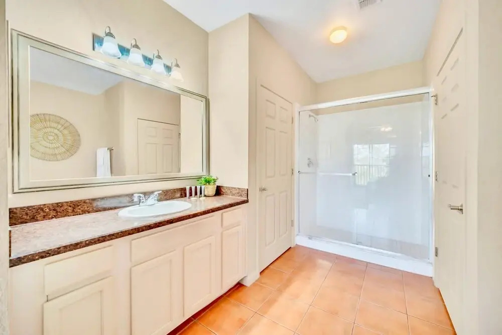 Condo w Pool, Games Room - Pet Friendly