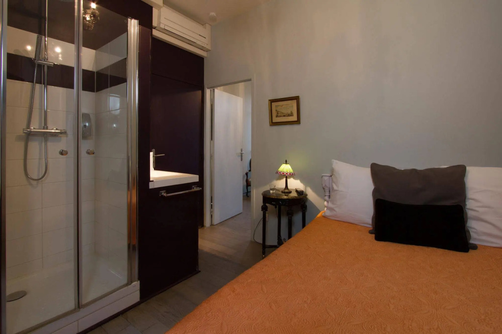 Au Coeur de Bordeaux B&B
