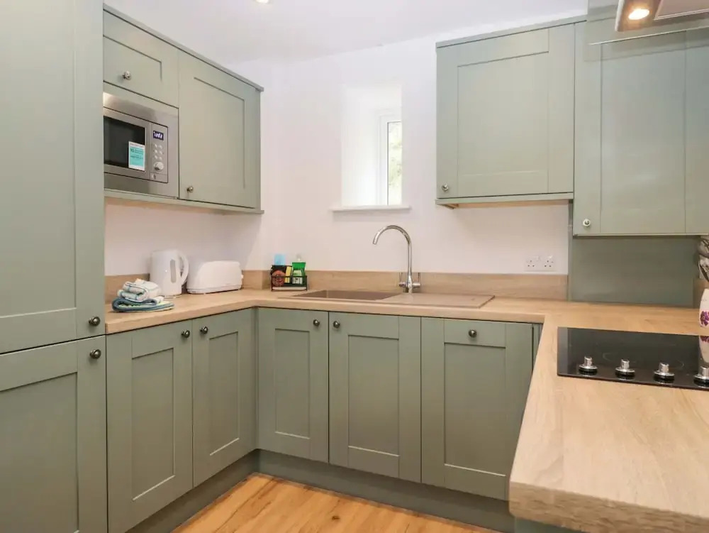 Riverside Cottage No 5
