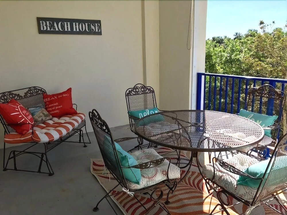 4-206 Ocean Walk - 2 Br Condo