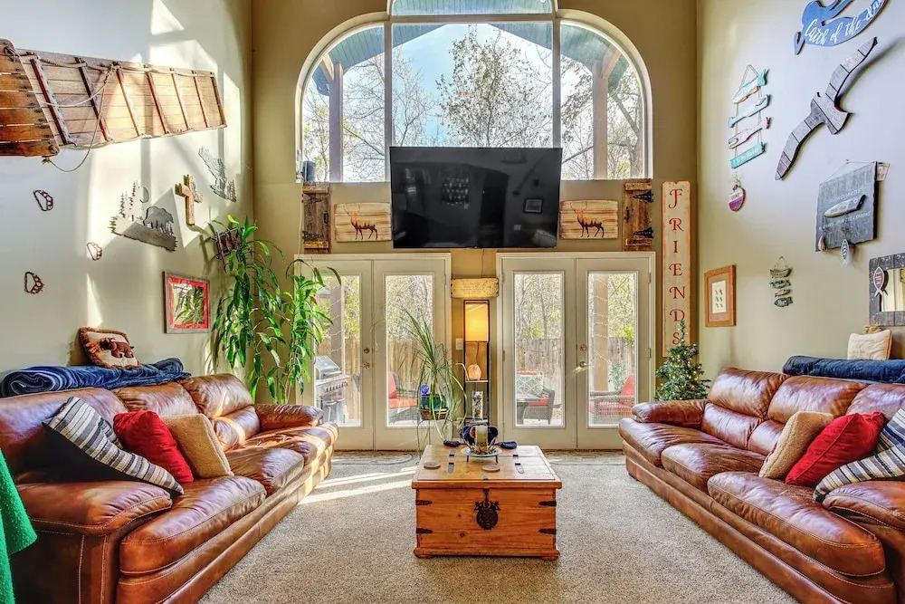 Secluded Home w/ Hot Tub & Mountain Views!