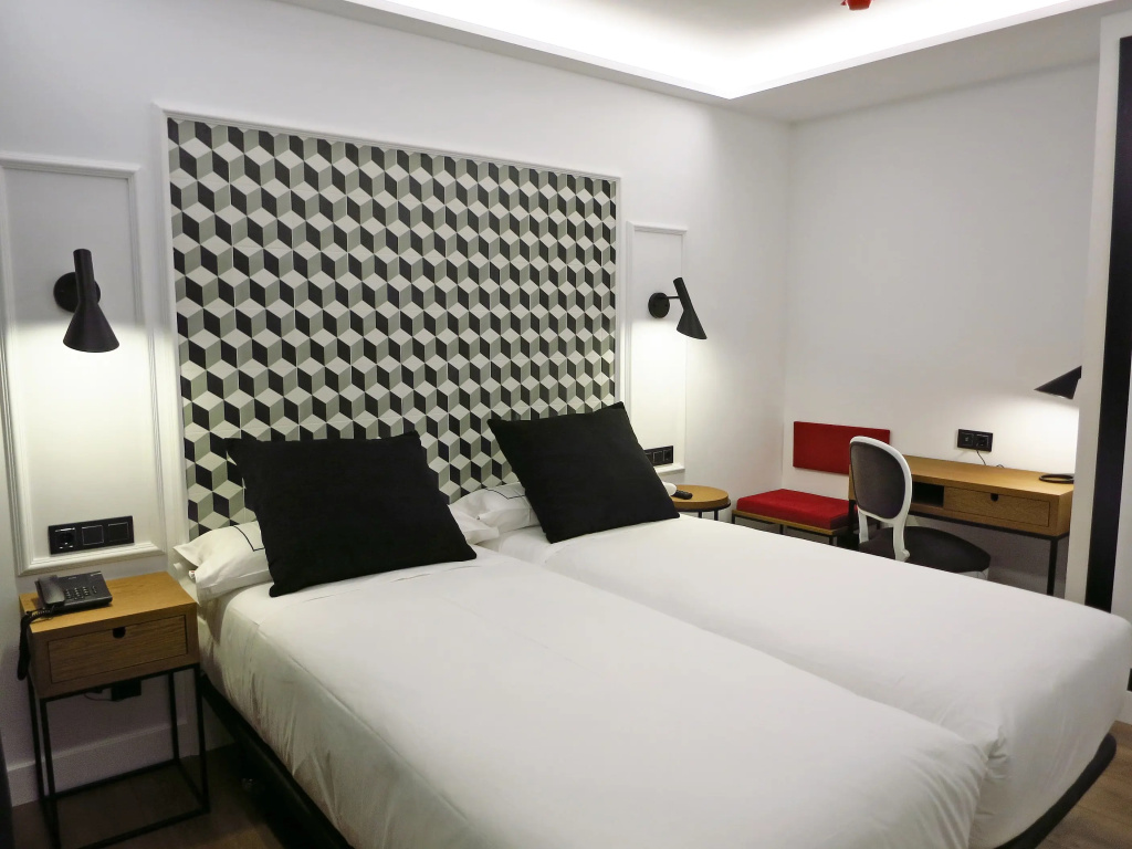 Hotel Colón Plaza by anthology hoteles