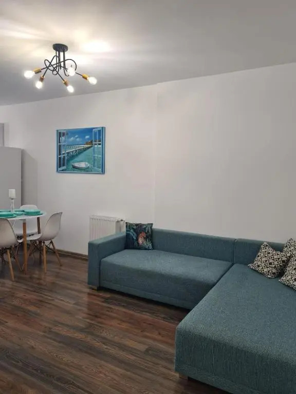 Christopher Apartment