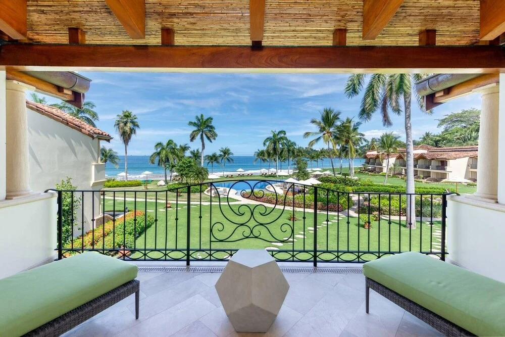 Spacious Open-Concept Condo with Stylish Design, Direct Beach Access & Resort-Style Amenities
