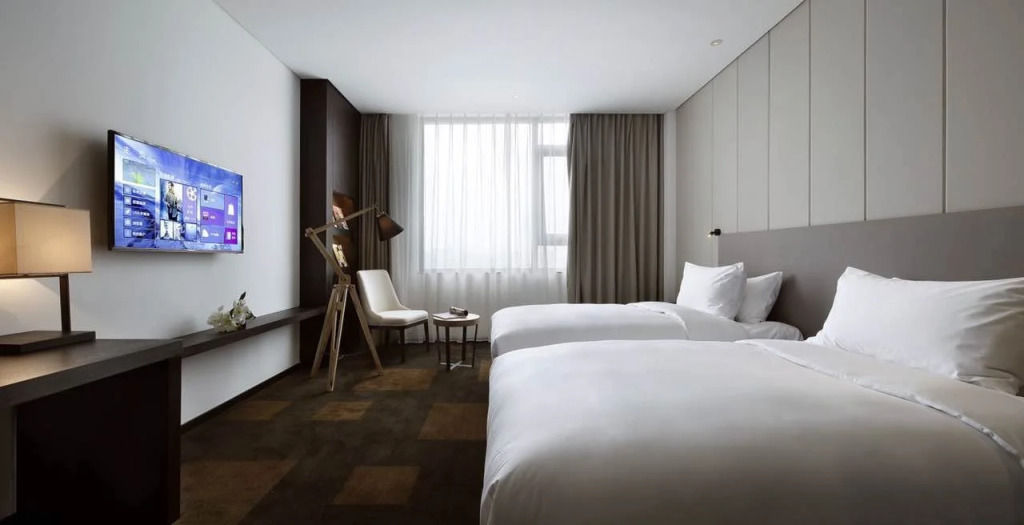 Ease House Hotel