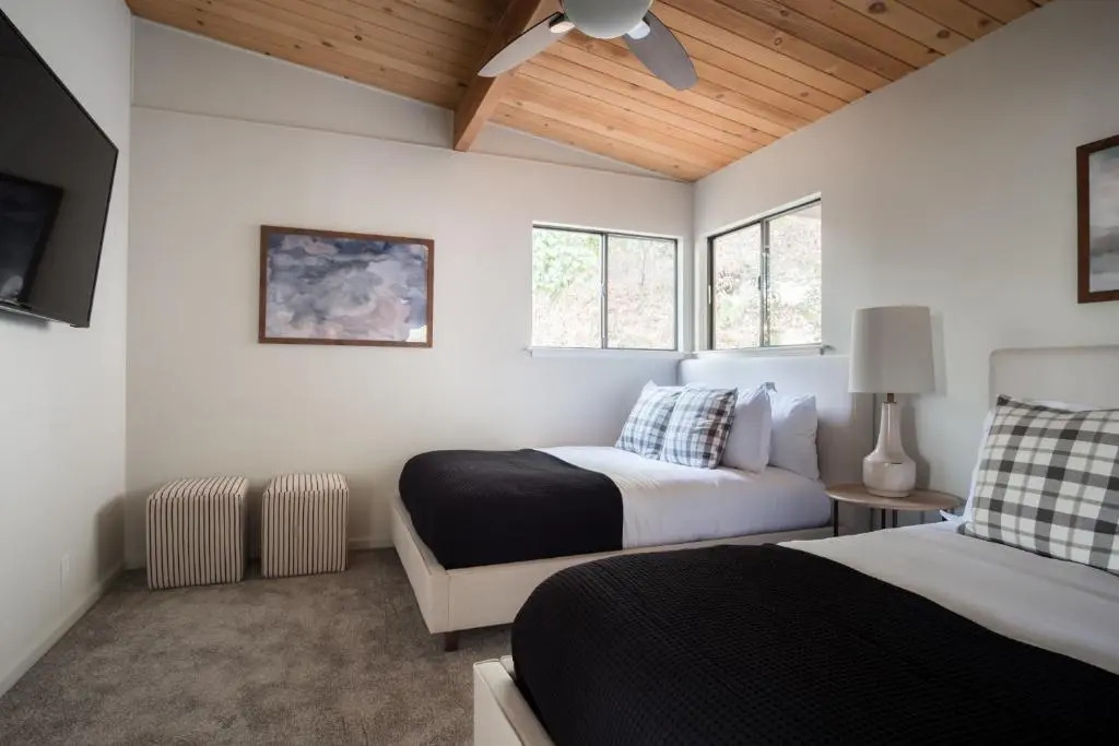 Vino Blanco by AvantStay Private Wine Country Home w Mtn Views Deck