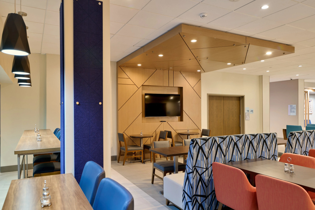 Holiday Inn Express & Suites Diamond