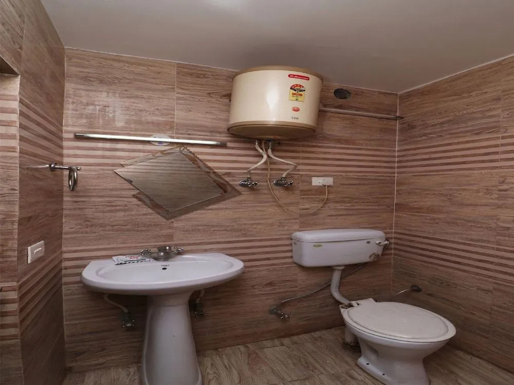Oyo 29660 Hotel Vardhman Classic