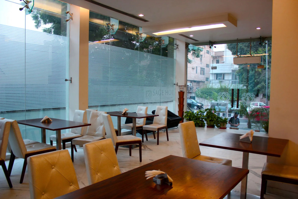 FabHotel Sage Saket