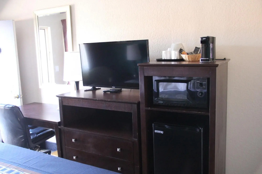 Budget Inn