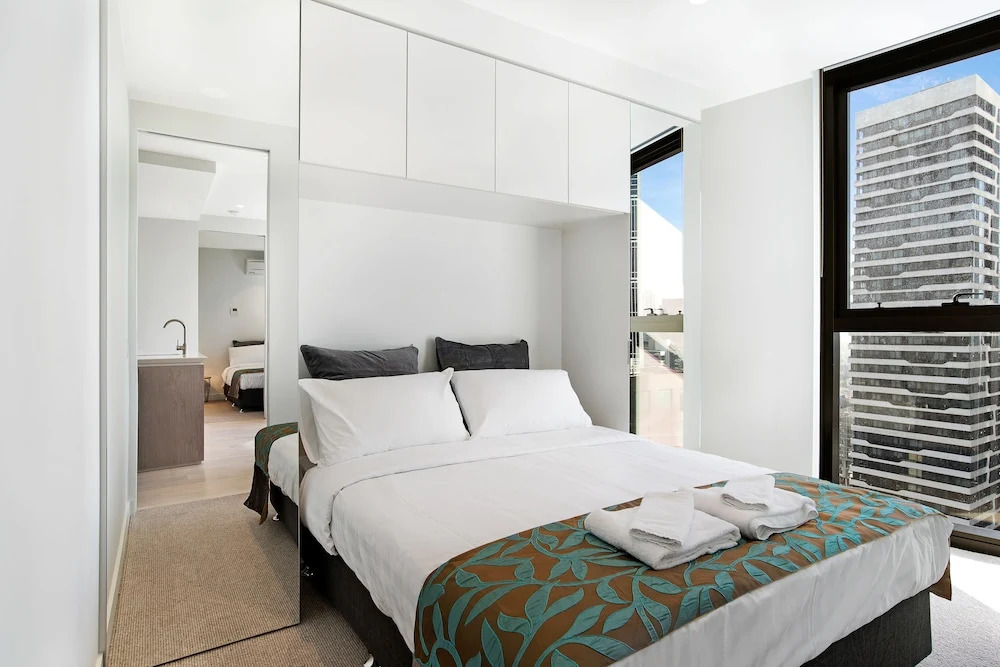 IfStays EQ Tower Apartment