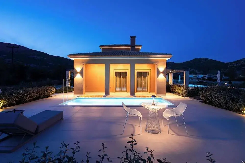Reveli Suites