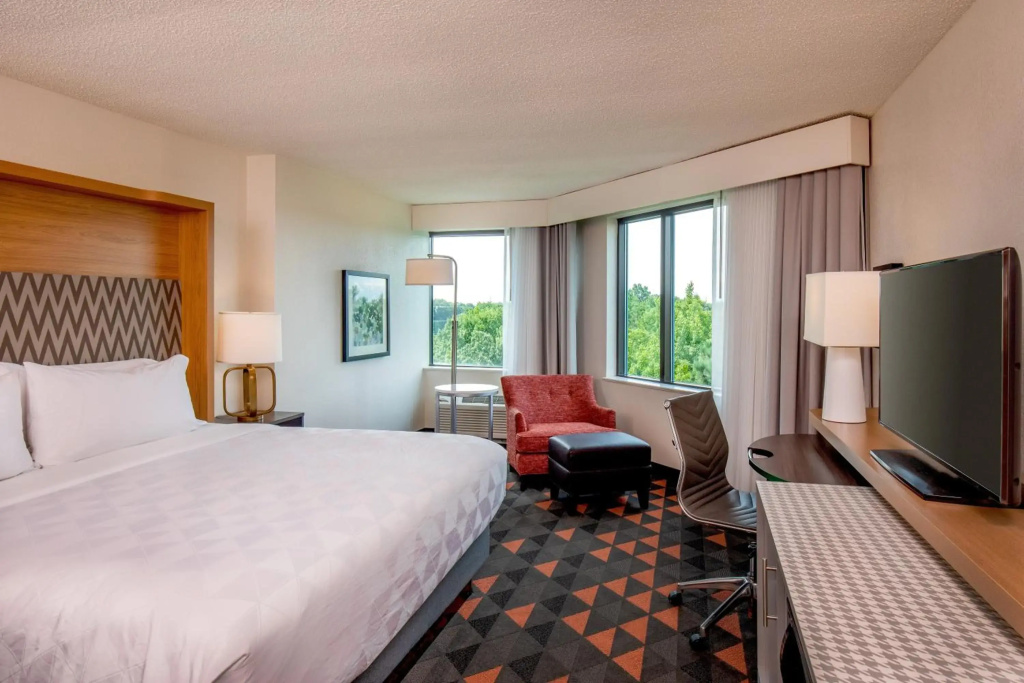 Holiday Inn Newport News - Hampton by IHG