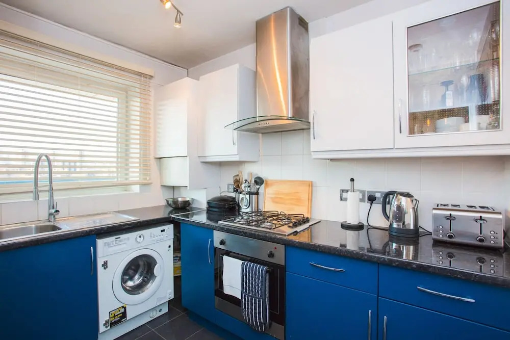 Quirky Urban Flat with Impressive Panoramic Views