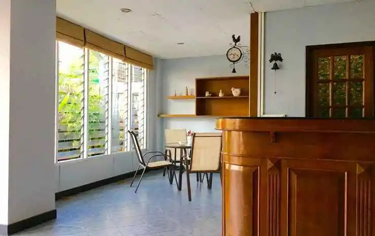 Summer Hotel
