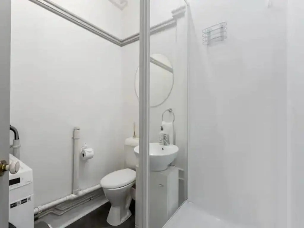 Lovely 1-Bedroom Unit in CBD by Zodiak Stays