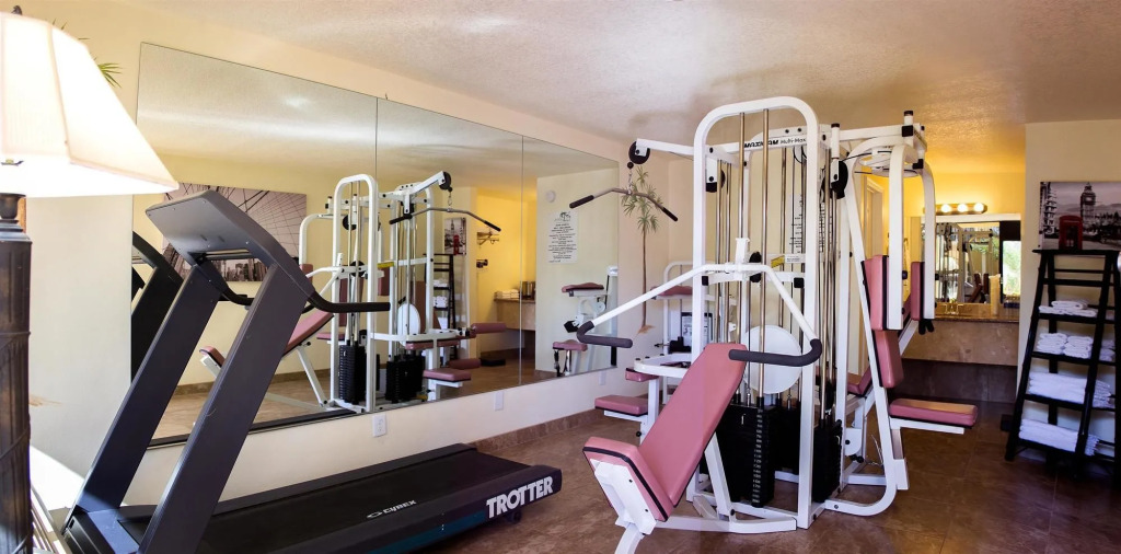 At Home Inn - Fort Pierce