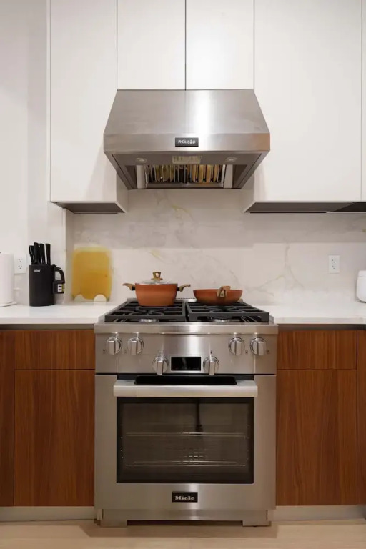 New Luxury Penthouse w Pool Gym in Flushing