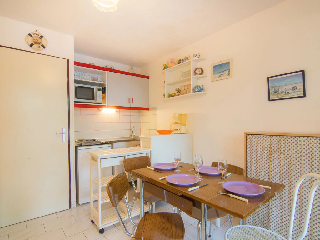 Apartment Les Cyprianes-3 by Interhome