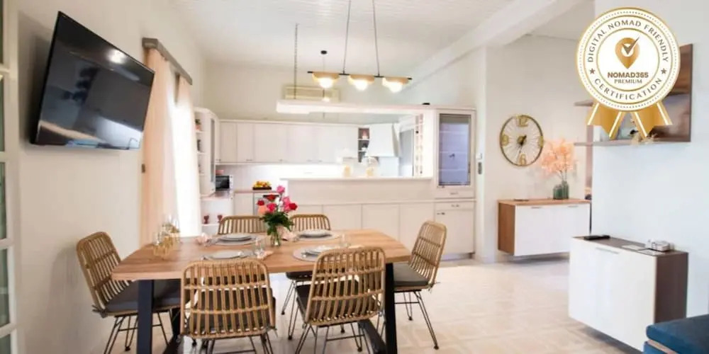 Dolce Favola Nomad Casa - Kalamatas City Getaway