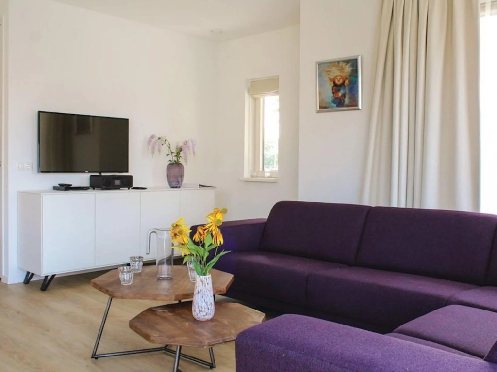 Villa in Friesland with Waterfront Jetty
