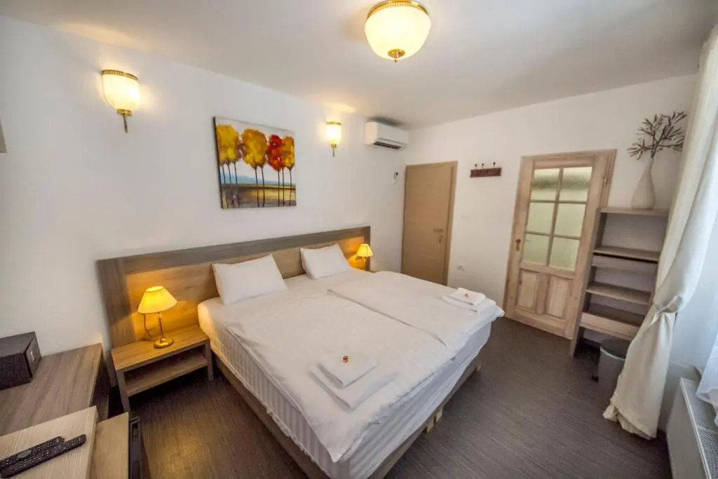 OH Apartments & Rooms