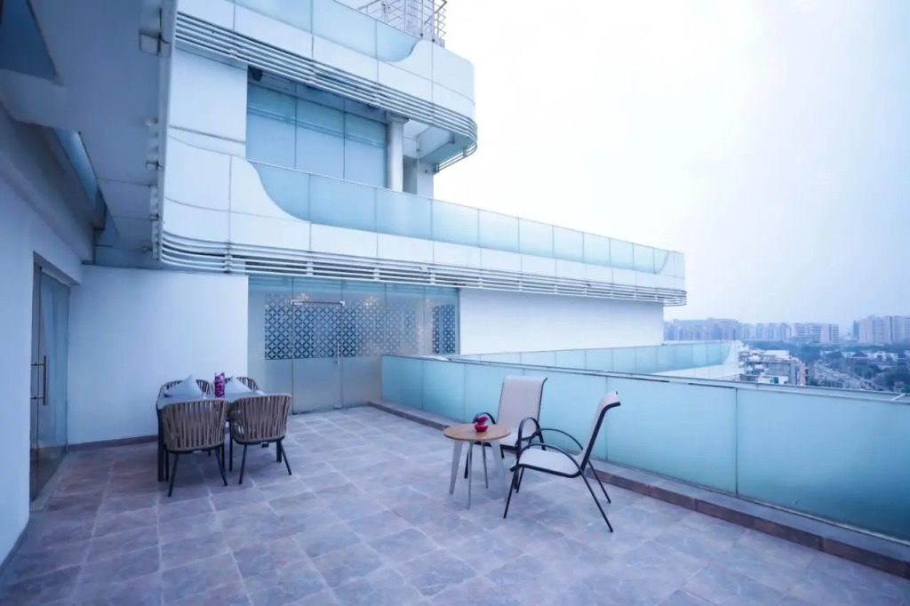 Regenta Suites Gurugram, Sector 49 Sohna Road