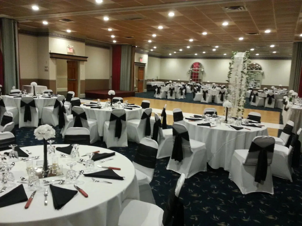 Whalers Inn and Suites